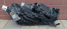 Laden Sie das Bild in den Galerie-Viewer, Frontscheinwerfer Skoda Octavia IV 5E4941015A Links Scheinwerfer Headlight SCH1385317934eq