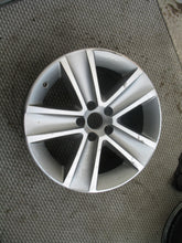 Laden Sie das Bild in den Galerie-Viewer, 1x Alufelge 18 Zoll 8.0" 5x112 44ET Glanz Silber 3C0601025AP VW Passat Rim Wheel FEL1131778182ll