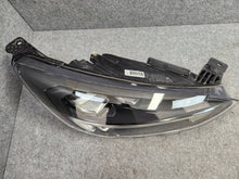 Load image into Gallery viewer, Frontscheinwerfer Ford Focus JX7B-13E014-CE-SCZ LED Rechts Headlight SCH4441710742fd