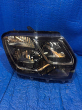 Laden Sie das Bild in den Galerie-Viewer, Frontscheinwerfer Dacia Duster 260100156R Rechts Scheinwerfer Headlight SCH3117184202dn