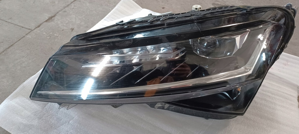 Frontscheinwerfer Skoda Superb III 3V1941015D LED Links Scheinwerfer Headlight