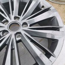 Laden Sie das Bild in den Galerie-Viewer, 1x Alufelge 18 Zoll 8.0" 5x112 44ET Glanz Grau 3G0601025BN VW Passat B8 FEL6659979097iq