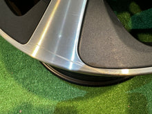 Laden Sie das Bild in den Galerie-Viewer, 1x Alufelge 17 Zoll 7.5" 5x112 52ET 6856062 BMW F39 X1 F48 Rim Wheel FEL4428245224bf