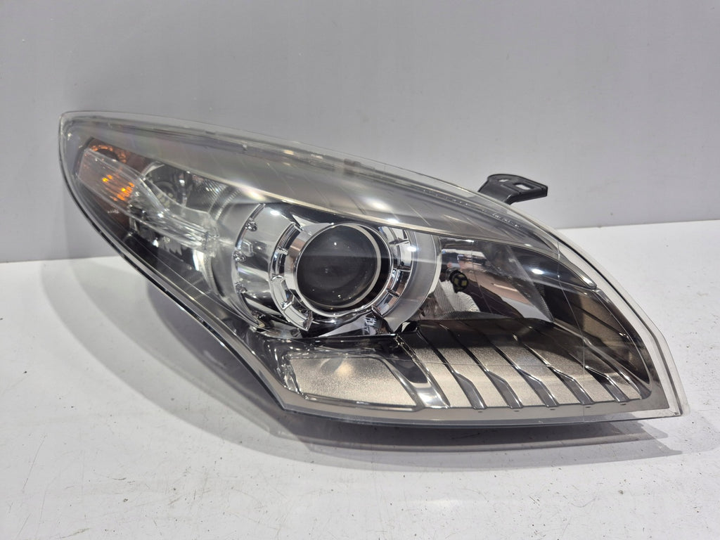 Frontscheinwerfer Renault Megane III 260100021R Xenon Rechts Headlight SCH7005937849mo