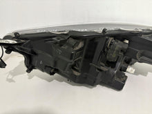 Load image into Gallery viewer, Frontscheinwerfer Toyota Yaris LED Rechts Scheinwerfer Headlight