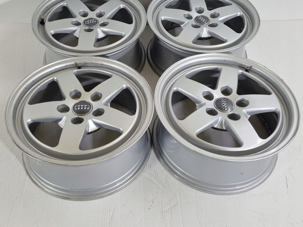 4x Alufelge 16 Zoll 7.0" 5x112 35ET Glanz Silber 8W0601025 Audi Rim Wheel