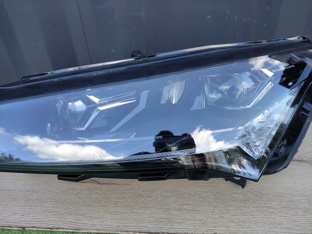 Frontscheinwerfer Skoda Enyaq 5LB941015A LED Links Scheinwerfer Headlight