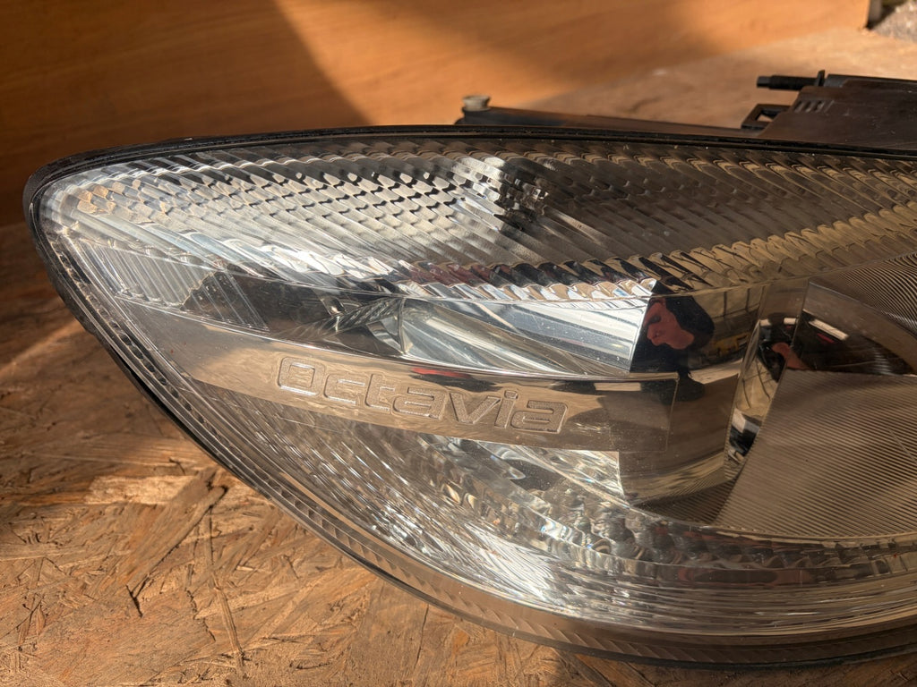Frontscheinwerfer Audi Octavia II 1Z1941016 Rechts Scheinwerfer Headlight SCH1976807950jg