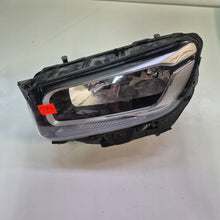 Laden Sie das Bild in den Galerie-Viewer, Frontscheinwerfer Mercedes-Benz Glb X247 A2479062300 Halogen Links Headlight