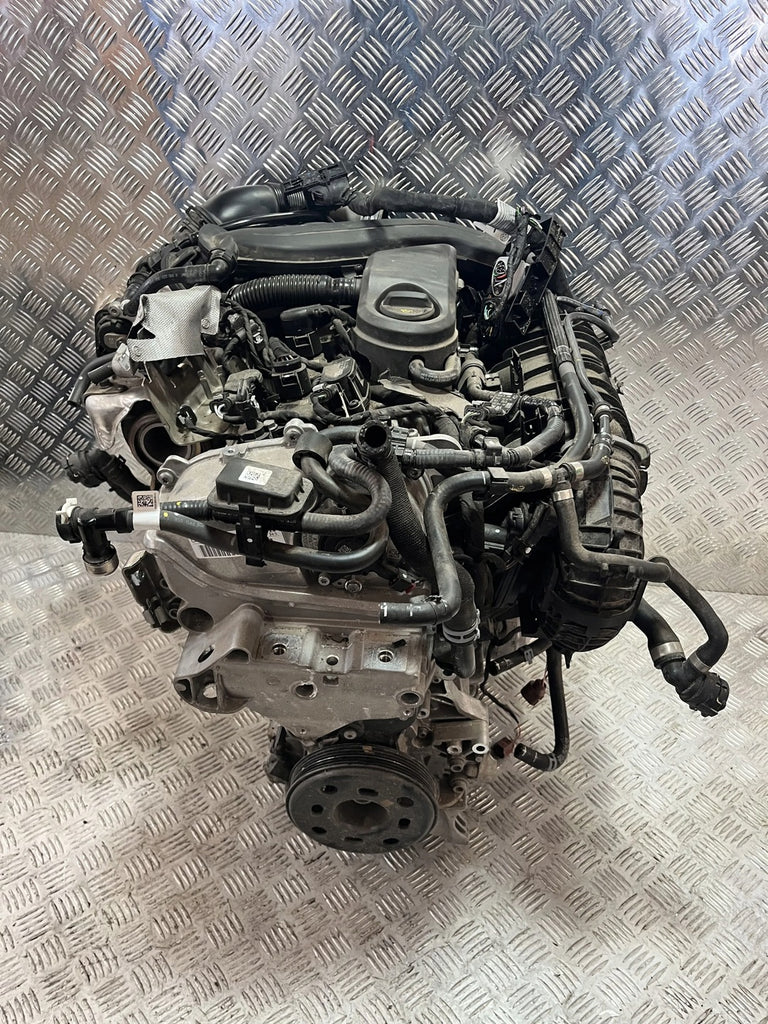 Motor Audi A3 DXD 1.5 TSI 150PS 110kW 4TKm 2025 Benzin Engine Komplett