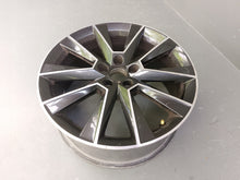 Laden Sie das Bild in den Galerie-Viewer, 1x Alufelge 17 Zoll 7.0&quot; 5x100 46ET 5JJ601025A Skoda Fabia Rapid Rim Wheel