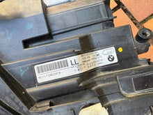 Laden Sie das Bild in den Galerie-Viewer, Frontscheinwerfer BMW 3 E91 E90 72402479 Xenon Links Scheinwerfer Headlight SCH3927913178sh
