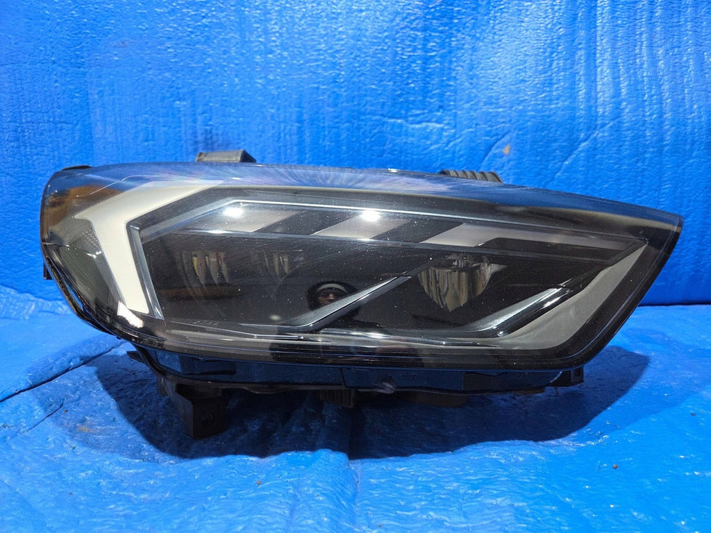 Frontscheinwerfer Audi A1 82A941034B Rechts Scheinwerfer Headlight SCH2085093129jv