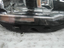 Laden Sie das Bild in den Galerie-Viewer, Frontscheinwerfer VW Transporter 7E1941006E Rechts Scheinwerfer Headlight