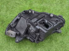 Laden Sie das Bild in den Galerie-Viewer, Frontscheinwerfer Mercedes-Benz W205 A2059062604 Rechts Scheinwerfer Headlight SCH1573967402pc