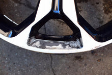 Laden Sie das Bild in den Galerie-Viewer, 1x Alufelge 18 Zoll 7.0&quot; 5x108 47 5ET Glanz Schwarz JX7J-1007-E1A Ford Focus