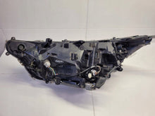 Laden Sie das Bild in den Galerie-Viewer, Frontscheinwerfer Toyota 89908-42020 Rechts Scheinwerfer Headlight