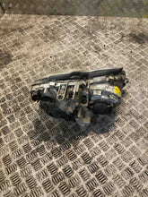 Laden Sie das Bild in den Galerie-Viewer, Frontscheinwerfer Mercedes-Benz T-Model 2038203761 Xenon Rechts oder Links