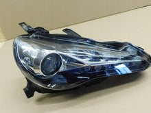 Laden Sie das Bild in den Galerie-Viewer, Frontscheinwerfer Toyota 4232314 Rechts Scheinwerfer Headlight SCH8256661404ts