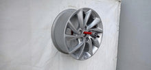 Laden Sie das Bild in den Galerie-Viewer, 1x Alufelge 16 Zoll 7.0" 5x105 41ET Glanz Silber 39078765 Opel Astra K Rim Wheel FEL9947565621of