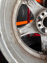 Load image into Gallery viewer, 1x Alufelge 17 Zoll 7.5&quot; 5x112 47ET Silber Mercedes-Benz Rim Wheel