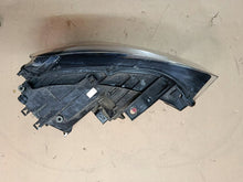 Laden Sie das Bild in den Galerie-Viewer, Frontscheinwerfer Audi Q3 8U0941031 Xenon Links Scheinwerfer Headlight SCH4318468162fo