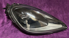 Laden Sie das Bild in den Galerie-Viewer, Frontscheinwerfer Porsche Cayenne 9Y0941034AB LED Rechts Scheinwerfer Headlight SCH9238612531nt