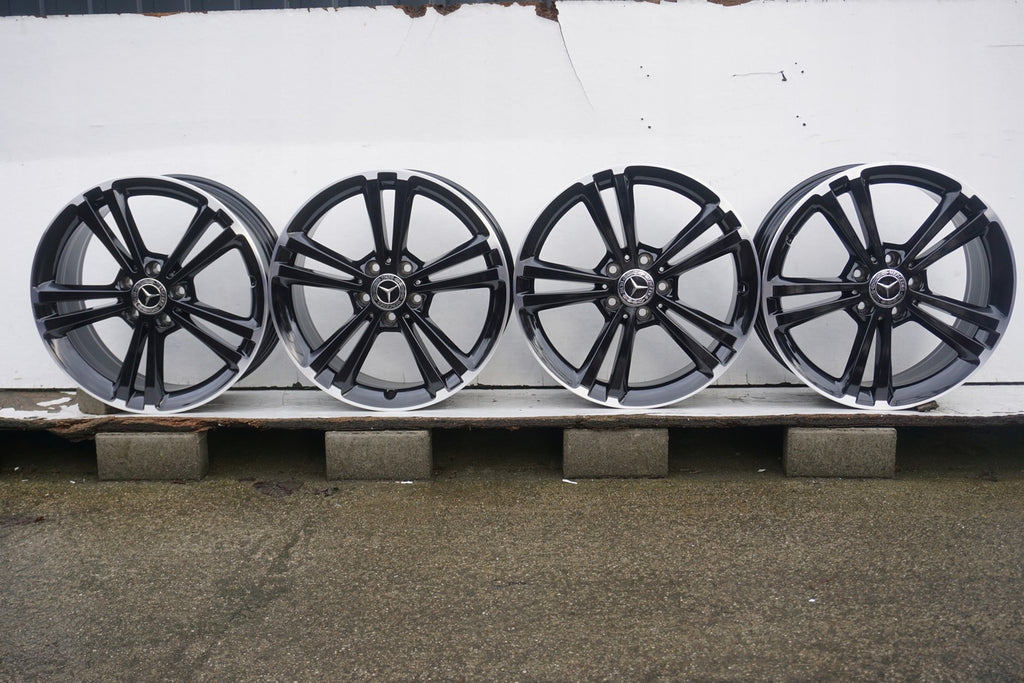 4x Alufelge 18 Zoll 7.5" 5x112 49ET Glanz Schwarz A1774011300 Mercedes-Benz W177