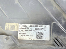 Laden Sie das Bild in den Galerie-Viewer, Frontscheinwerfer Mercedes-Benz Sprinter A9109065800 Rechts Headlight