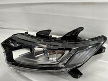 Laden Sie das Bild in den Galerie-Viewer, Frontscheinwerfer Mitsubishi Outlander 4BX15-8301C8-53 Links Headlight