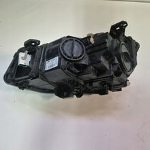 Laden Sie das Bild in den Galerie-Viewer, Frontscheinwerfer Mercedes-Benz W176 A1768204361 Xenon Rechts Headlight SCH5103356764ws