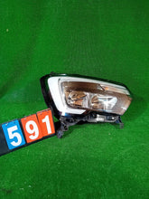 Laden Sie das Bild in den Galerie-Viewer, Frontscheinwerfer Renault Master III 260105567R Rechts Scheinwerfer Headlight SCH2067596517fk