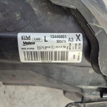 Laden Sie das Bild in den Galerie-Viewer, Frontscheinwerfer Opel Corsa D 13446801 Links Scheinwerfer Headlight SCH7445628801ff