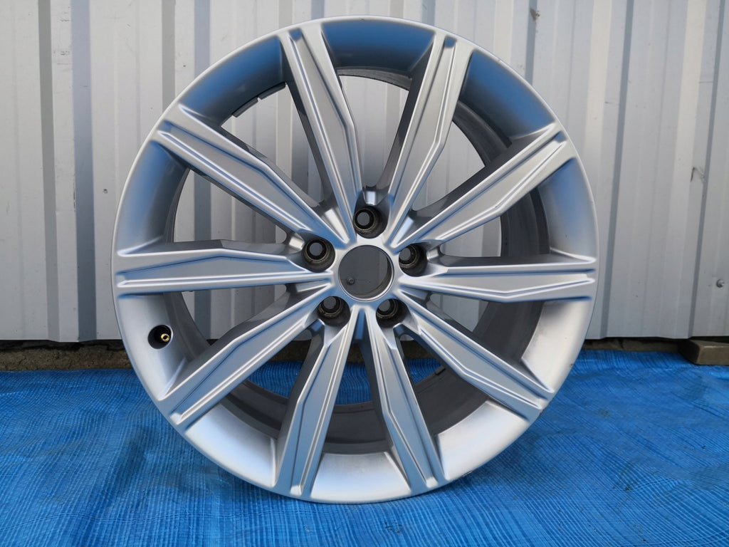 1x Alufelge 19 Zoll 8.5" 5x112 40ET Glanz Silber 4K0601025G Audi A6 C8 Rim Wheel