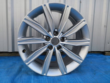 Load image into Gallery viewer, 1x Alufelge 19 Zoll 8.5&quot; 5x112 40ET Glanz Silber 4K0601025G Audi A6 C8 Rim Wheel