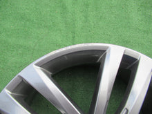 Load image into Gallery viewer, 1x Alufelge 18 Zoll 7.5&quot; 5x112 51ET Glanz Grau 5G0601025AF VW Golf Rim Wheel