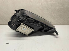 Laden Sie das Bild in den Galerie-Viewer, Frontscheinwerfer Jeep 522187170 Ein Stück (Rechts oder Links) Headlight SCH5128274743rg