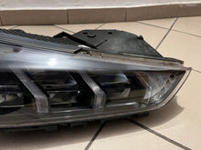 Laden Sie das Bild in den Galerie-Viewer, Frontscheinwerfer Hyundai Ioniq 92101-G2200 Full LED Rechts Headlight