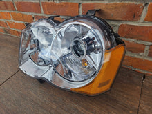 Laden Sie das Bild in den Galerie-Viewer, Frontscheinwerfer Jeep Grand Cherokee Wk 55079003AE Xenon Links Headlight SCH7561823098do