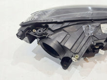Laden Sie das Bild in den Galerie-Viewer, Frontscheinwerfer Skoda Superb III 3V1941015A 16437 Xenon Links Headlight