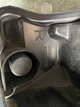 Load image into Gallery viewer, Frontscheinwerfer Toyota Yaris PWE3073 LED Rechts Scheinwerfer Headlight