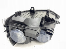 Laden Sie das Bild in den Galerie-Viewer, Frontscheinwerfer VW Transporter Rechts Scheinwerfer Headlight