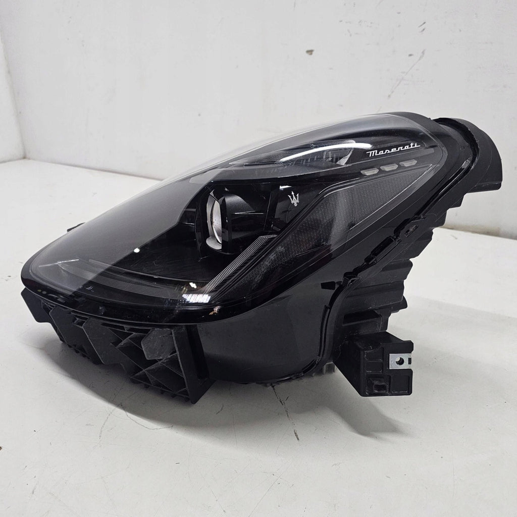 Frontscheinwerfer Maserati I 06702930730 Links Scheinwerfer Headlight SCH4560713795si