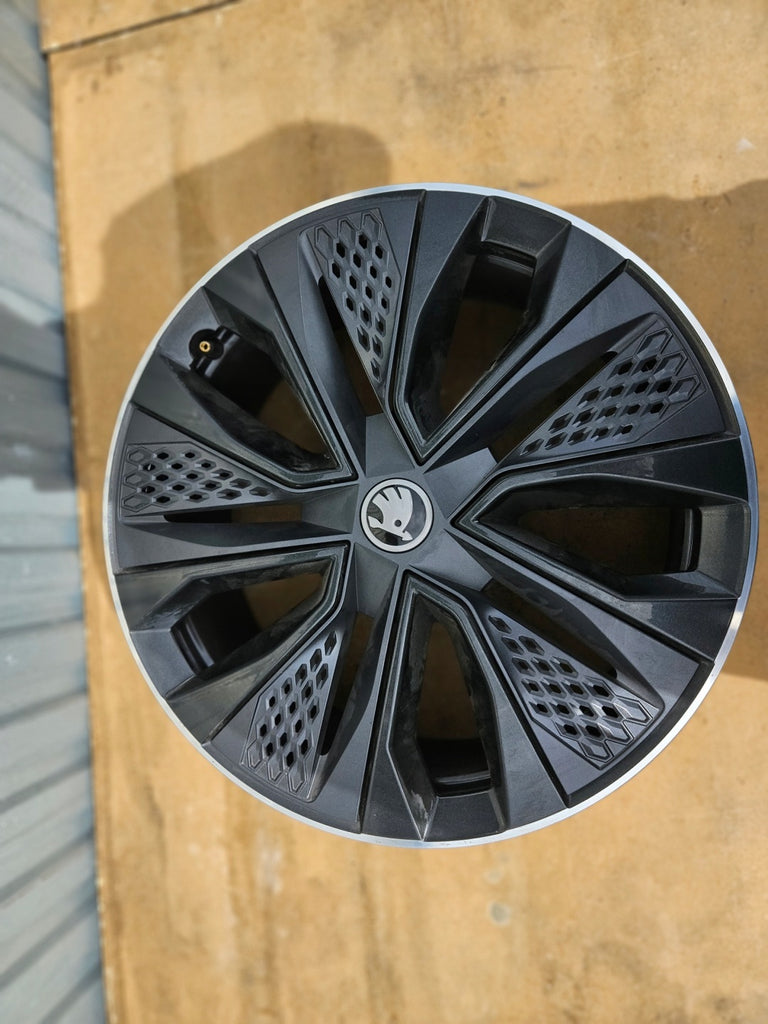1x Alufelge 18 Zoll 7.0" 5x112 57A601025AS Skoda Karoq Rim Wheel FEL4105407285po