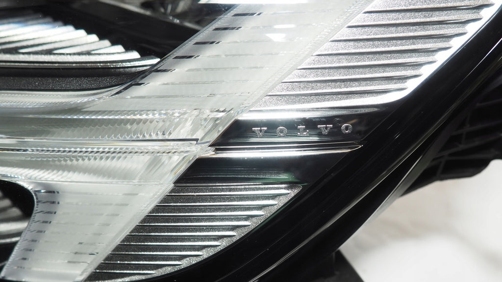 Frontscheinwerfer Volvo V60 II S60 III LED Links Scheinwerfer Headlight SCH5439649983ya