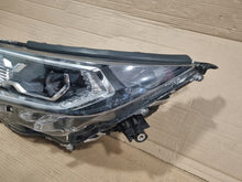 Laden Sie das Bild in den Galerie-Viewer, Frontscheinwerfer Toyota V LED Links Scheinwerfer Headlight