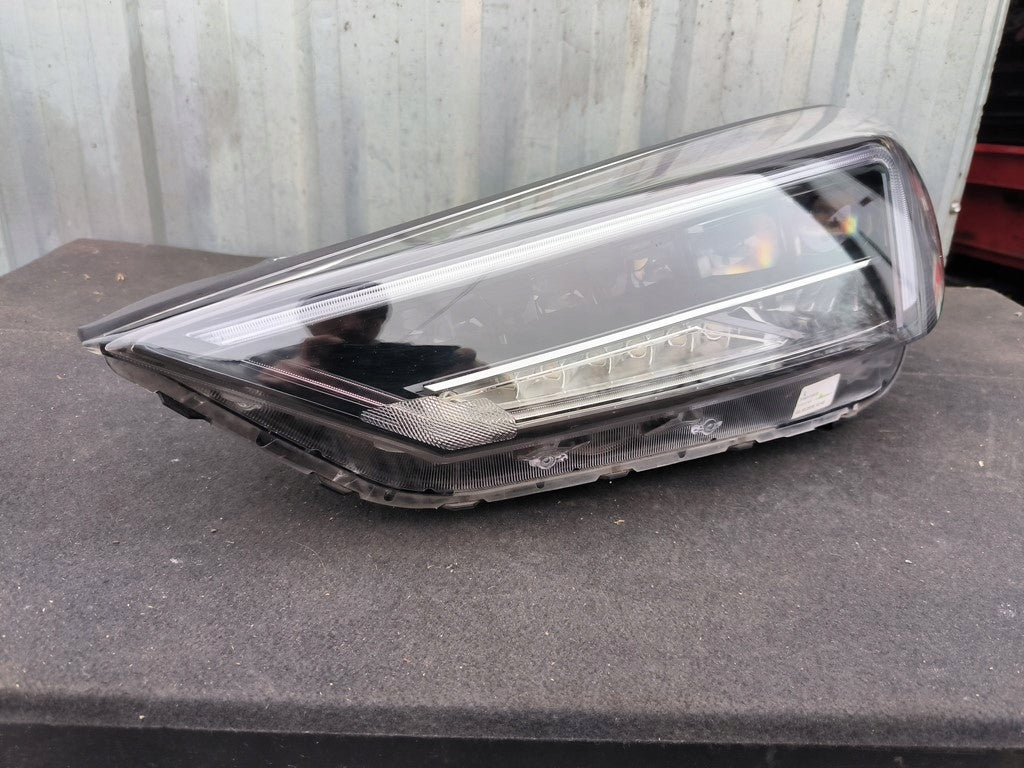 Frontscheinwerfer Hyundai Tucson D792111A10 D792111A20 LED Rechts oder Links SCH8126020497ry