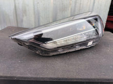 Load image into Gallery viewer, Frontscheinwerfer Hyundai Tucson D792111A10 D792111A20 LED Ein Satz Headlight SCH8126020497ry