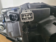 Laden Sie das Bild in den Galerie-Viewer, Frontscheinwerfer Toyota C-Hr 201665356 81150F4180 Links Scheinwerfer Headlight SCH6851855488pg