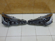 Laden Sie das Bild in den Galerie-Viewer, Frontscheinwerfer Toyota Corolla Ein Stück (Rechts oder Links) Headlight